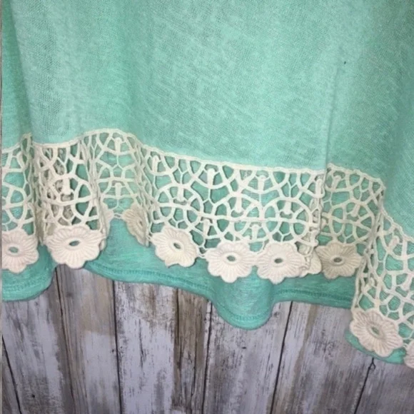 Umgee Mint Lace Blouse - Picture 2 of 4
